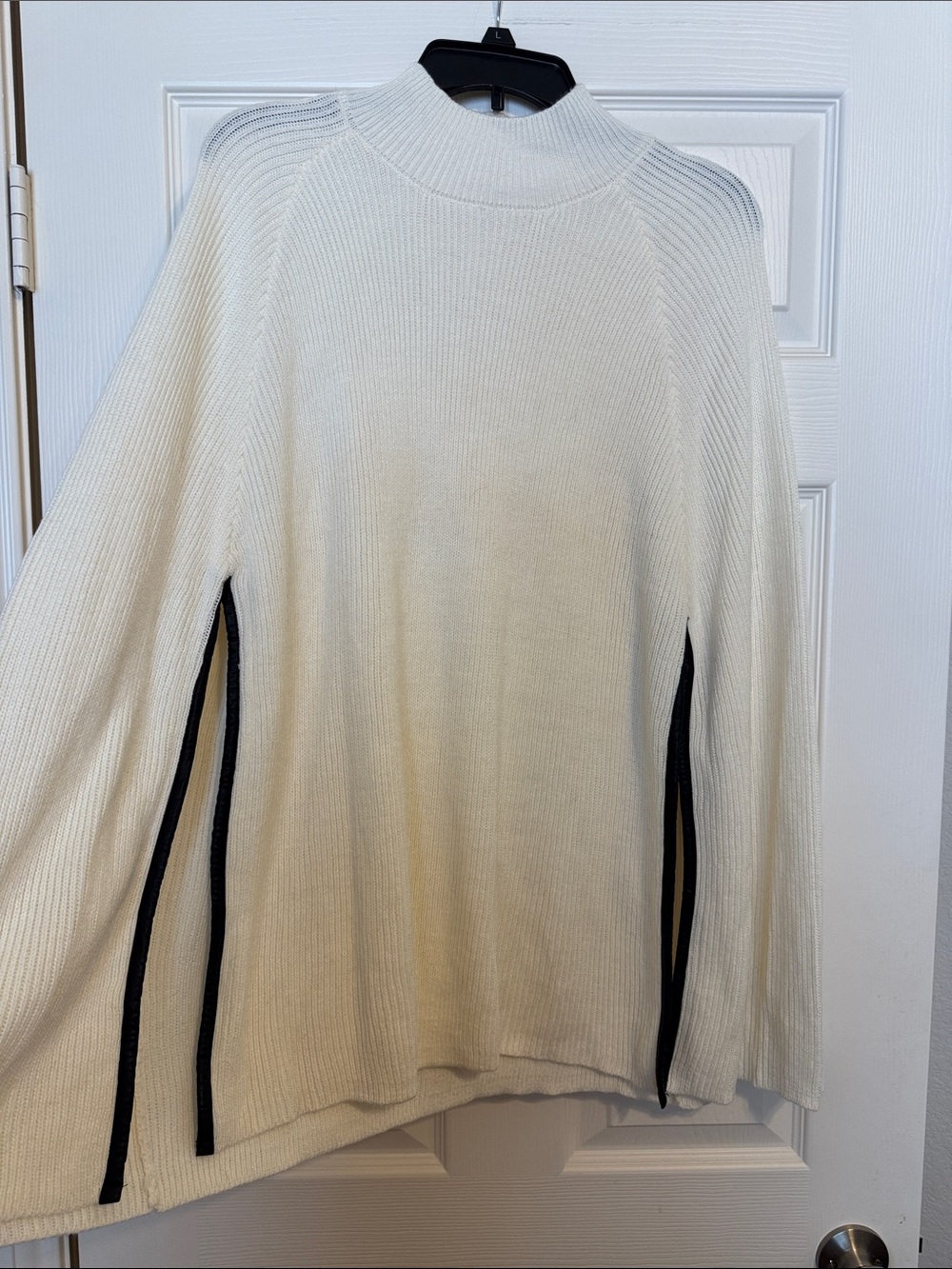 NY&COCream Knit Cape sweater with Black Trim